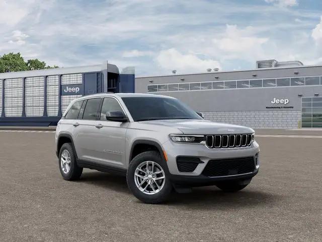 2026 Jeep Grand Cherokee Altitude 4x2
