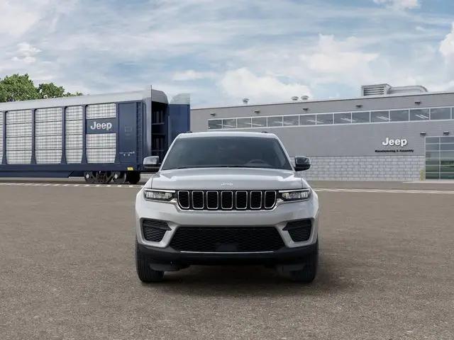 2026 Jeep Grand Cherokee Altitude 4x2