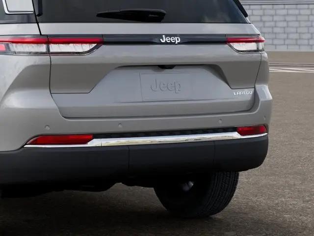 2026 Jeep Grand Cherokee Altitude 4x2