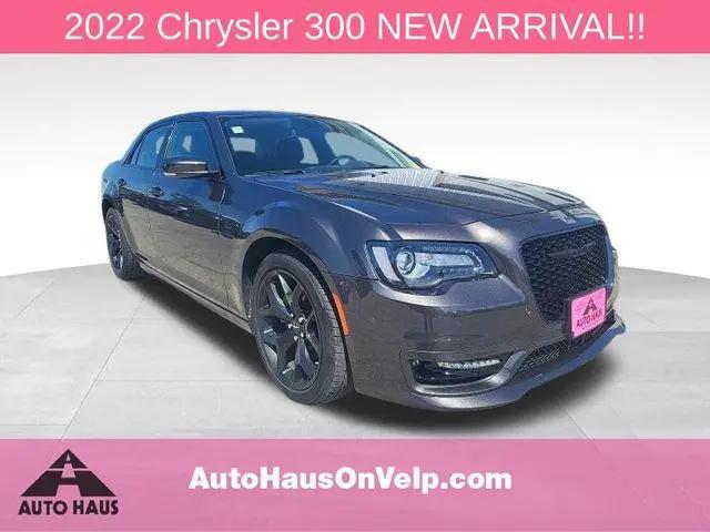 2022 Chrysler 300 Touring L for sale in Green Bay, WI