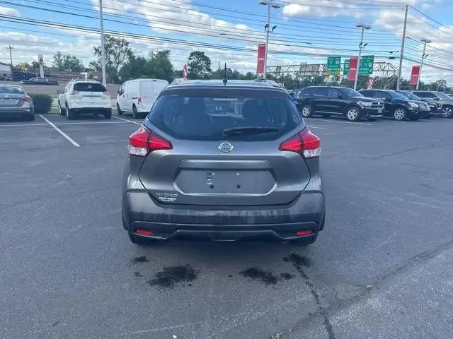 2019 Nissan Kicks S