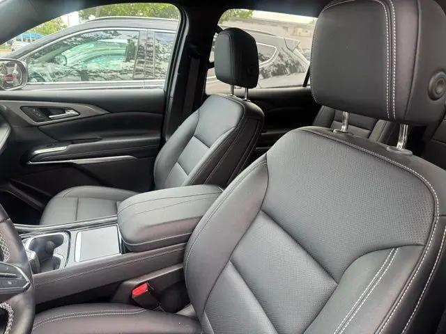 2024 Chevrolet Traverse AWD LT