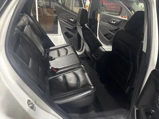 2024 GMC Terrain AWD SLT