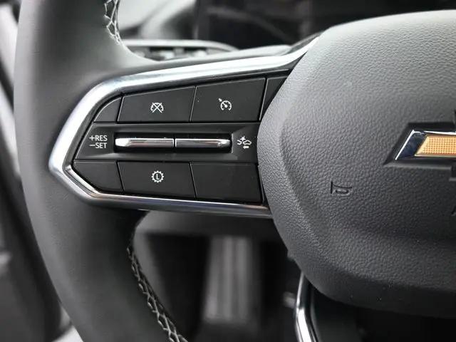 2025 Chevrolet Traverse FWD LT