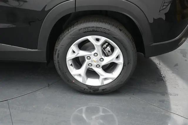 2026 Chevrolet Trax FWD LS