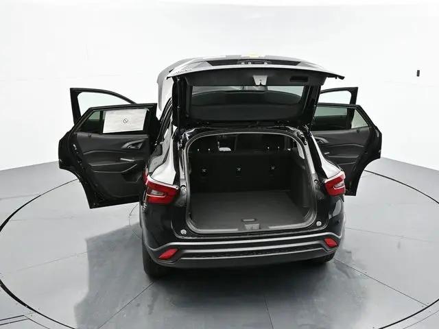 2026 Chevrolet Trax FWD LS