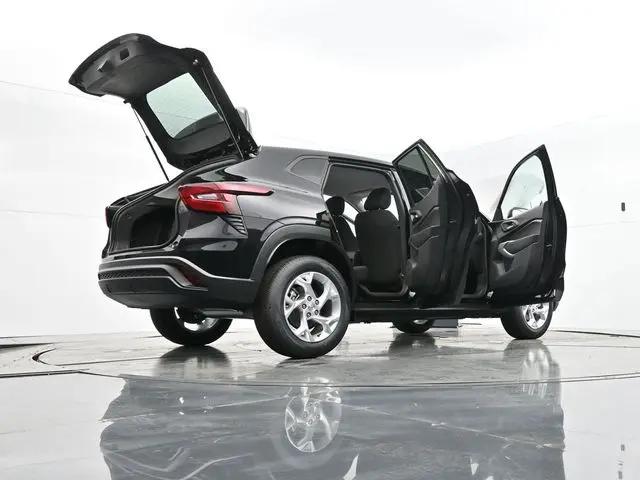 2026 Chevrolet Trax FWD LS