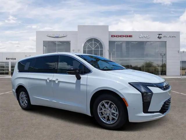 2027 Chrysler Pacifica Select for sale in Fort Myers, FL