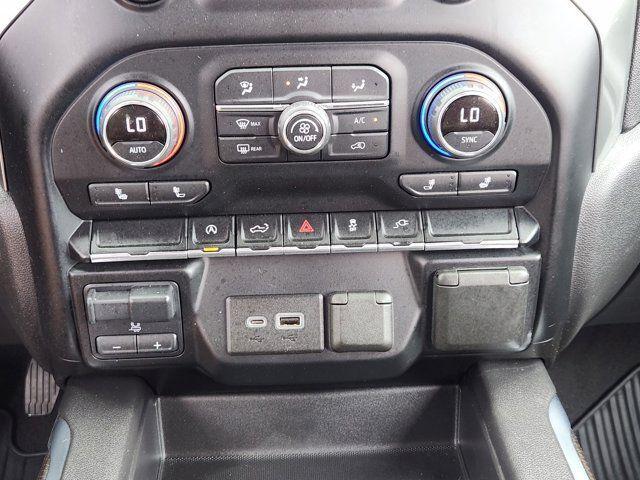 2021 Chevrolet Silverado 1500 4WD Crew Cab Short Bed RST