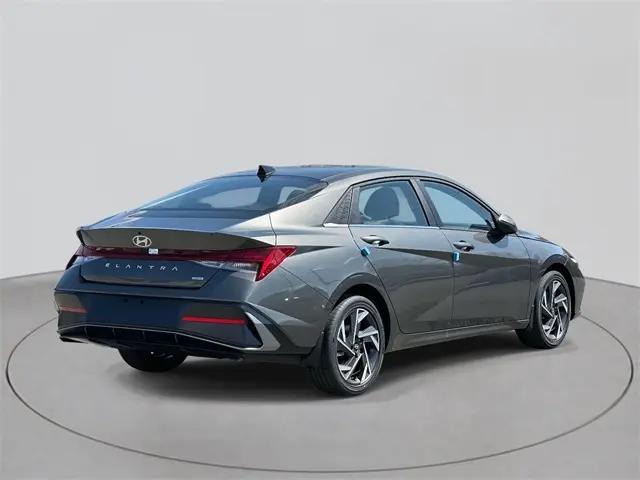2025 Hyundai Elantra Hybrid Limited