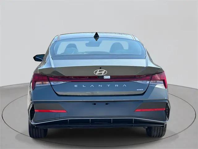 2025 Hyundai Elantra Hybrid Limited
