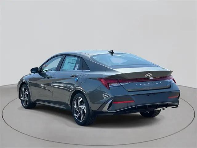 2025 Hyundai Elantra Hybrid Limited