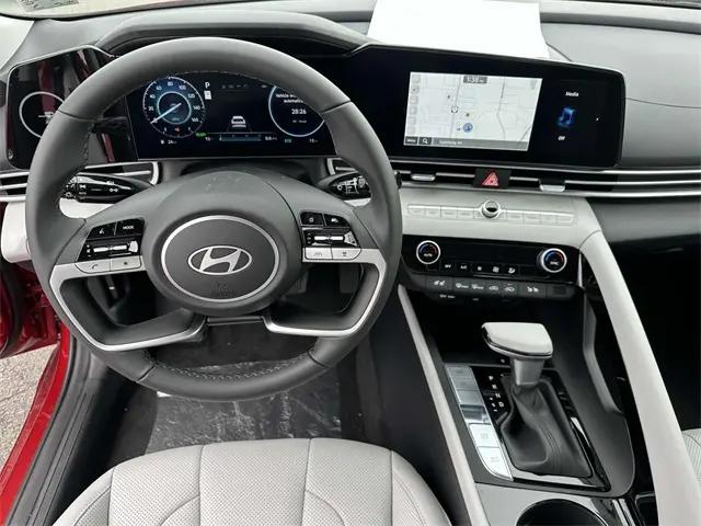 2025 Hyundai Elantra Hybrid Limited