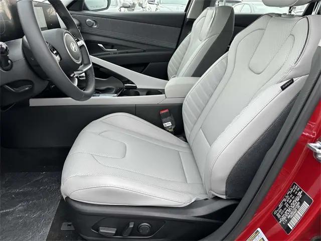 2025 Hyundai Elantra Hybrid Limited