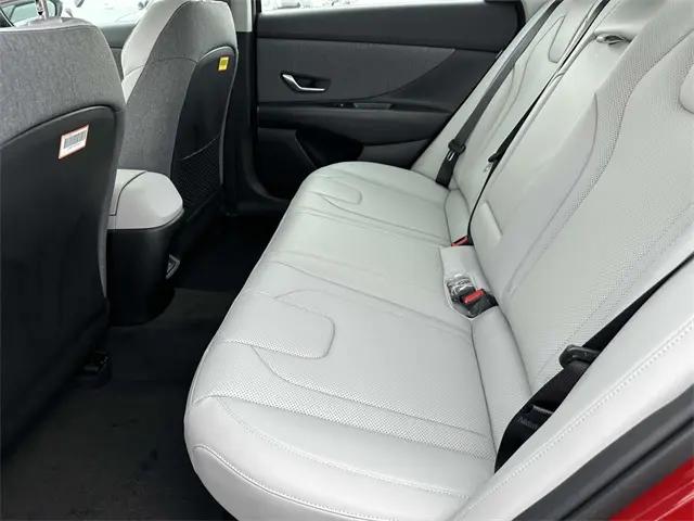 2025 Hyundai Elantra Hybrid Limited