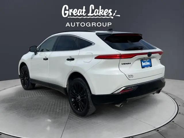 2024 Toyota Venza LE