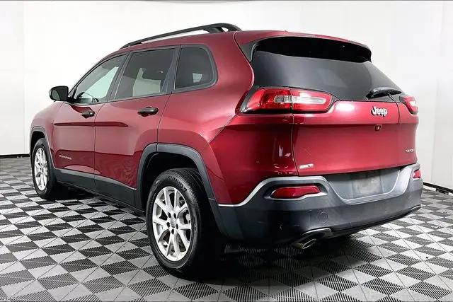 2016 Jeep Cherokee Sport