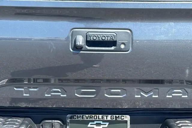 2017 Toyota Tacoma SR5 V6