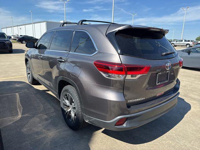 2017 Toyota Highlander LE