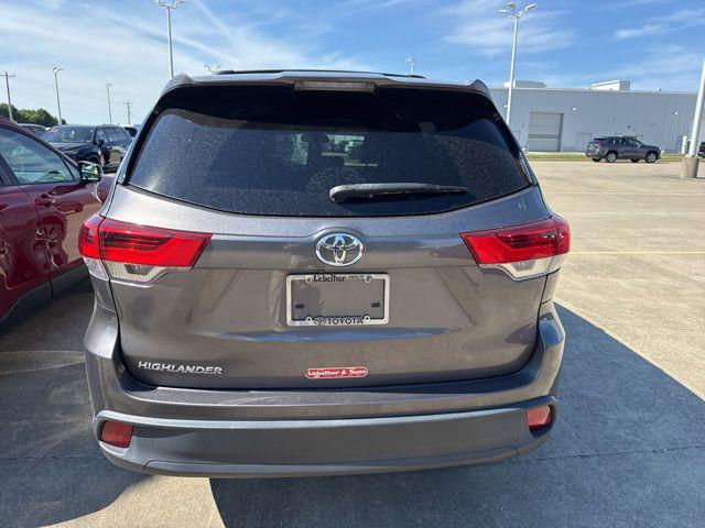 2017 Toyota Highlander LE