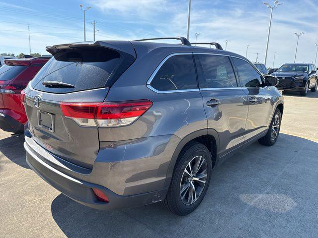 2017 Toyota Highlander LE