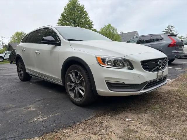 2016 Volvo V60 Cross Country T5