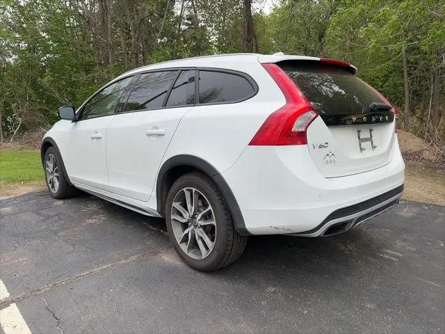 2016 Volvo V60 Cross Country T5