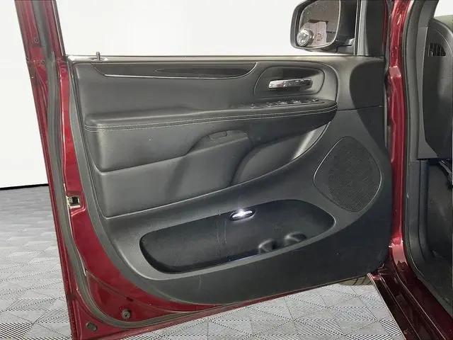 2018 Dodge Grand Caravan SE Plus