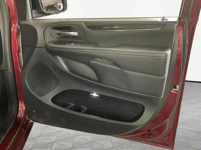 2018 Dodge Grand Caravan SE Plus