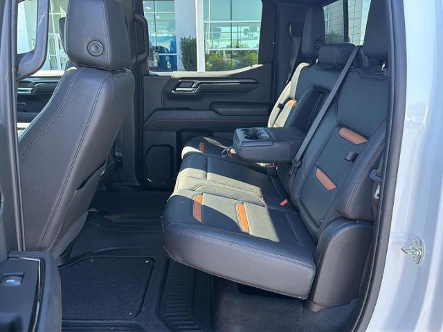 2022 GMC Sierra 1500 4WD Crew Cab Short Box AT4