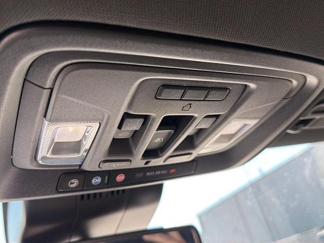 2022 GMC Sierra 1500 4WD Crew Cab Short Box AT4
