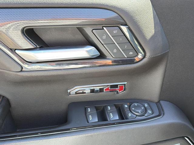 2022 GMC Sierra 1500 4WD Crew Cab Short Box AT4