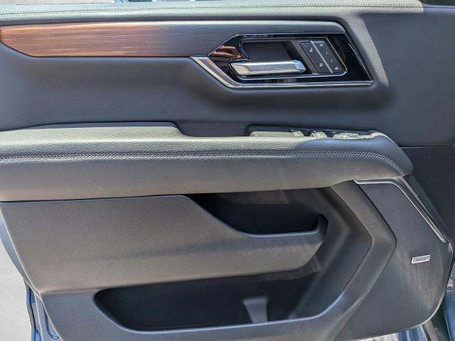 2025 GMC Yukon 4WD Denali