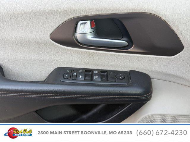 2017 Chrysler Pacifica Touring-L