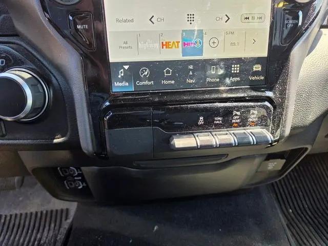 2023 Ram 1500 Big Horn Crew Cab 4x4 5'7" Box