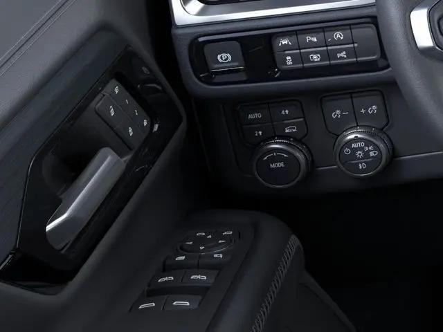 2026 GMC Yukon 4WD Denali