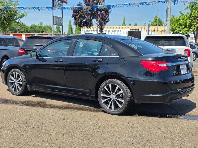 2012 Chrysler 200 Touring