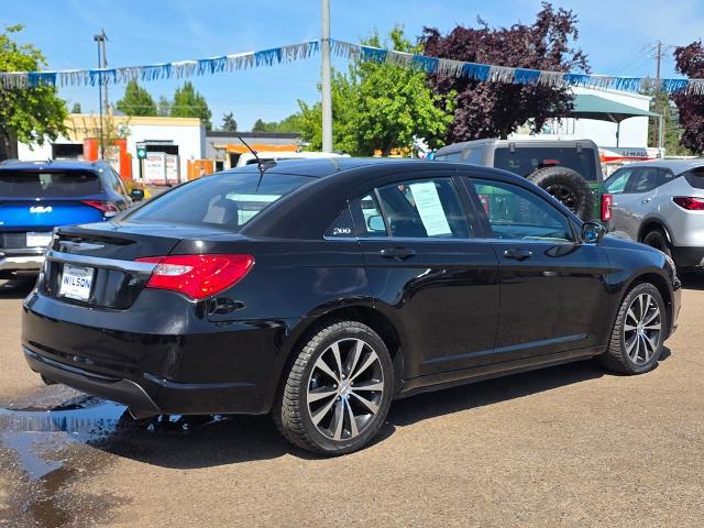 2012 Chrysler 200 Touring