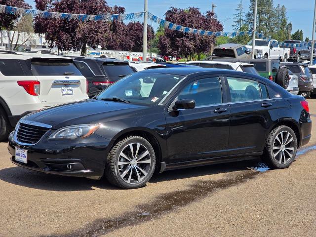 2012 Chrysler 200 Touring