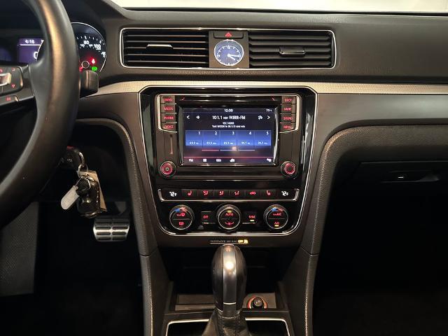 2017 Volkswagen Passat 1.8T R-Line