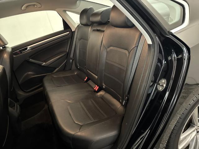 2017 Volkswagen Passat 1.8T R-Line