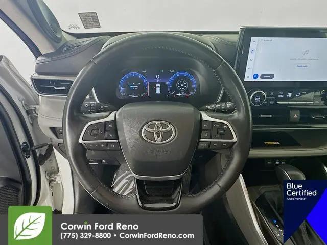 2023 Toyota Highlander Platinum