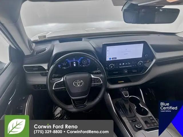 2023 Toyota Highlander Platinum