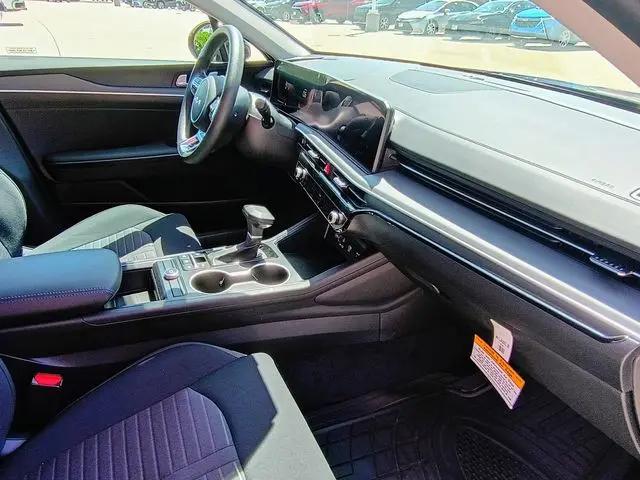 2026 Kia K5 LXS FWD