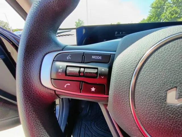 2026 Kia K5 LXS FWD