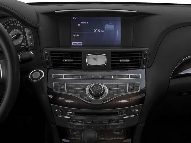 2017 INFINITI Q70 3.7X