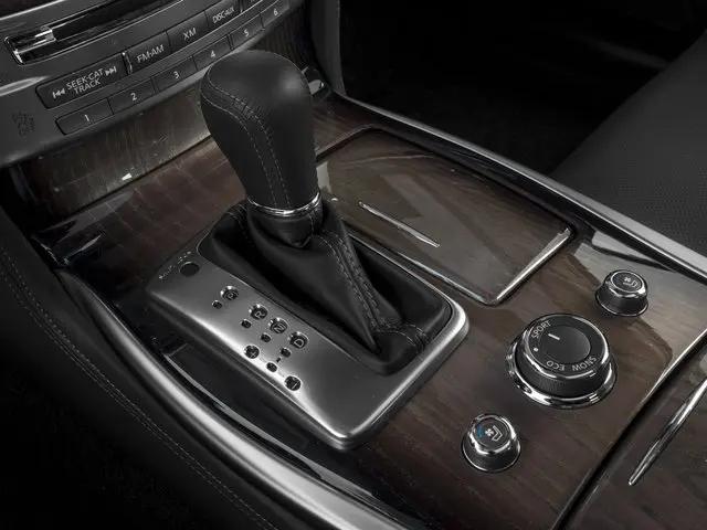 2017 INFINITI Q70 3.7X