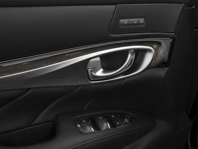 2017 INFINITI Q70 3.7X