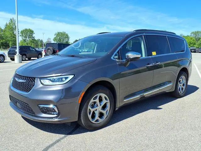 2023 Chrysler Pacifica Limited AWD for sale in Richmond, MI