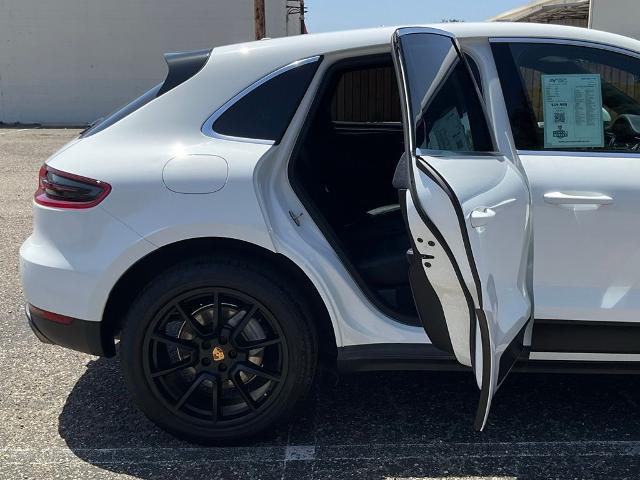 2016 Porsche Macan S